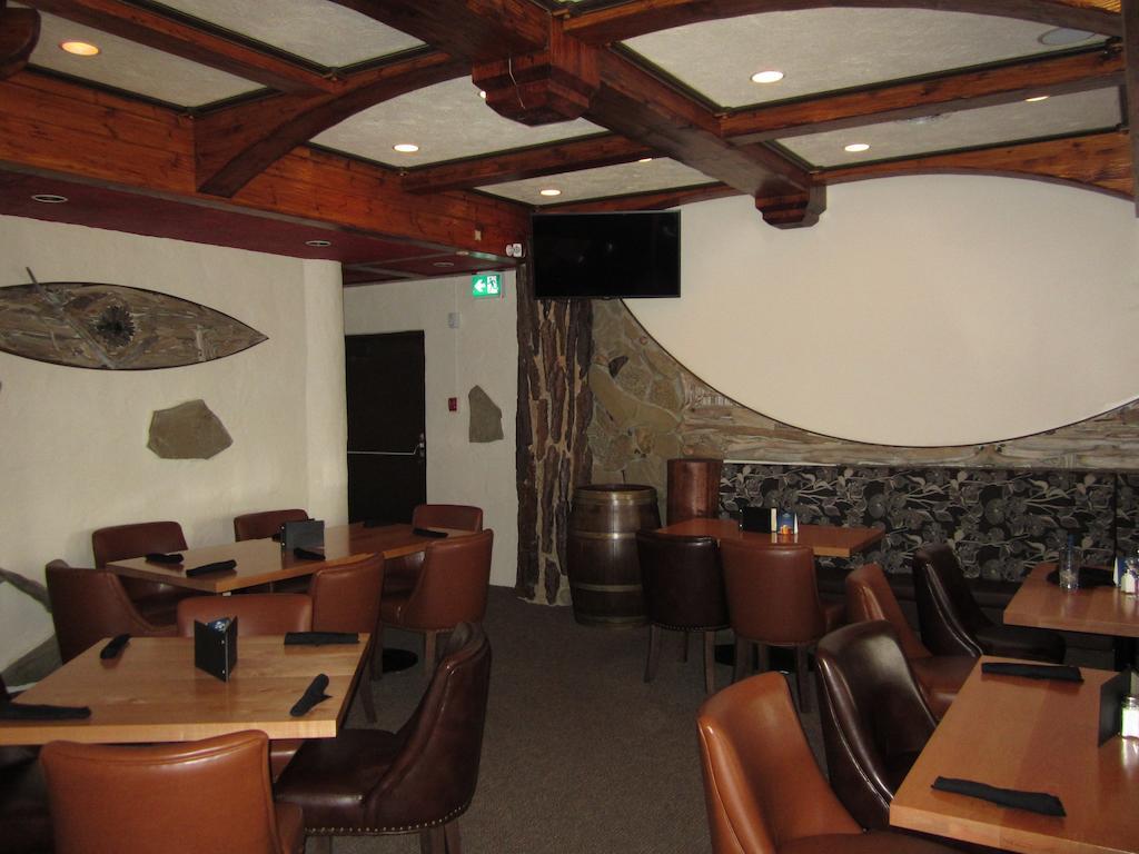 The Pine Inn Chetwynd Buitenkant foto